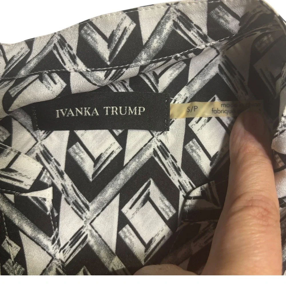 Ivanka Trump Blouse Diamond Print Long Sleeve Button Up Shirt S/P